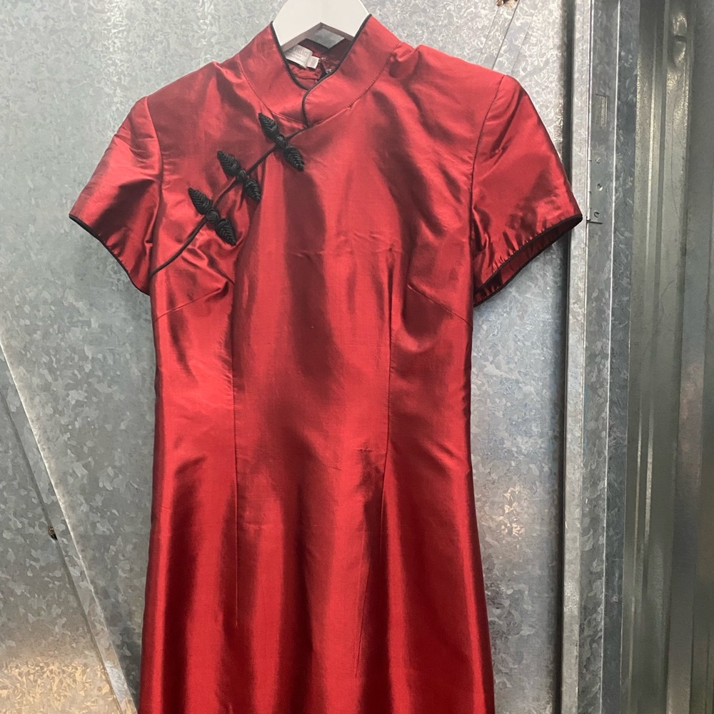 Silk Dress with Frog Buttons - 💯 Silk - I saw the silk worms!